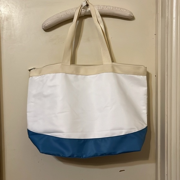 NEW Disney Cruise Line Castaway Club tote bag. - Picture 5 of 6